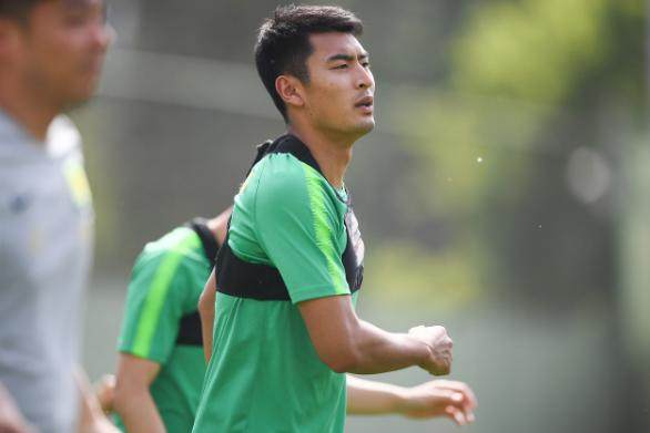 B体育手机版下载-【热身赛】王子铭刘国博进球 国安5比1海南陵水鼎力